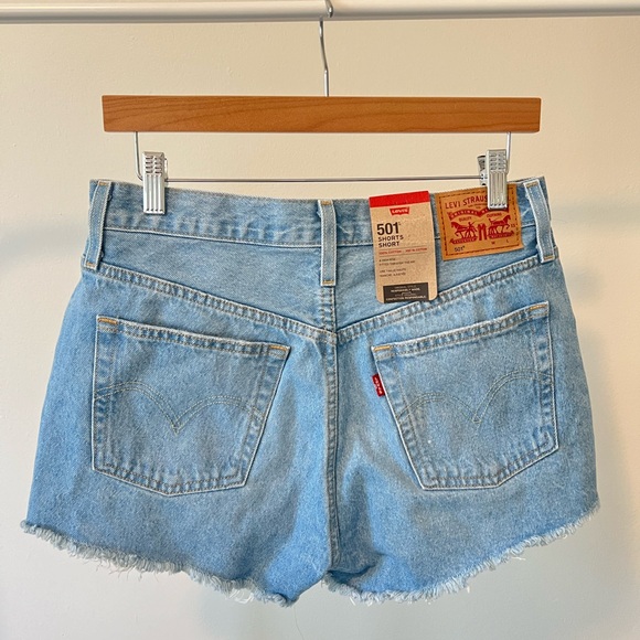 NWT Levi’s 501 Shorts - Picture 4 of 5